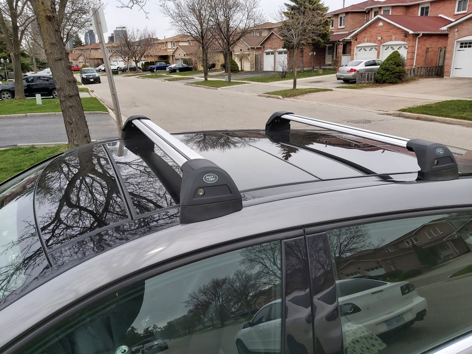 2014 Mercedes Benz B250 Fixed Mounting Points Roof Rack - RackTrip ...